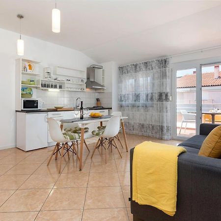 Seafront Apartment Gaby Medulin Exterior photo