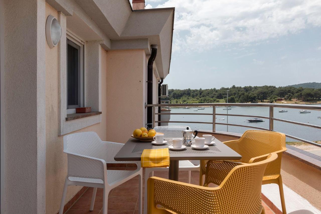 Seafront Apartment Gaby Medulin Exterior photo